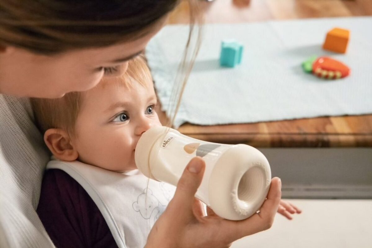 Chicco Perfect 5 Feeding Bottle 300ml Fast Flow Silicone 00020235300040