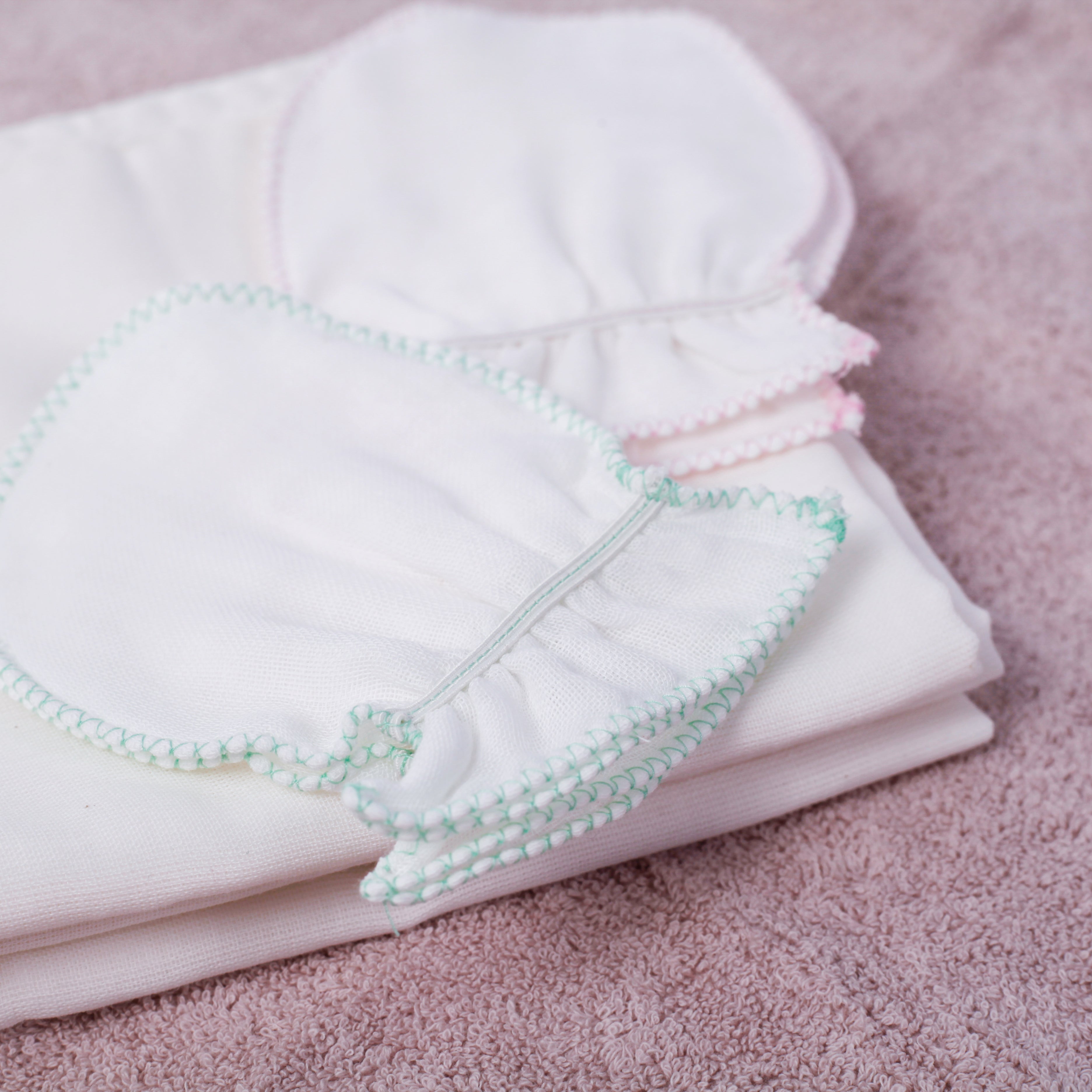 Suzuran Baby Gauze Glove 2 Pair | Little Baby.